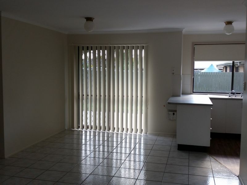 2/15 Somerfield Street, Redbank Plains QLD 4301