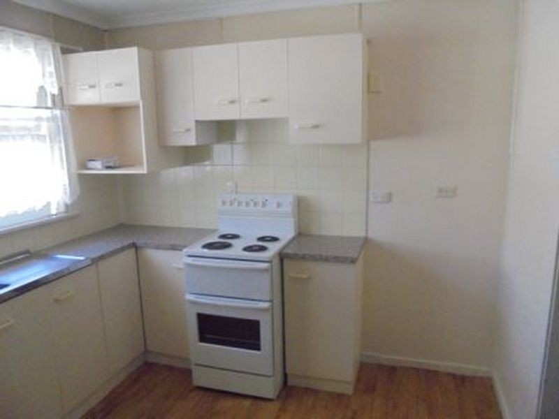 13 Rodney Street, Silkstone QLD 4304