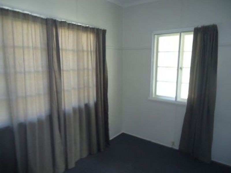 6 Glossop Street, Brassall QLD 4305