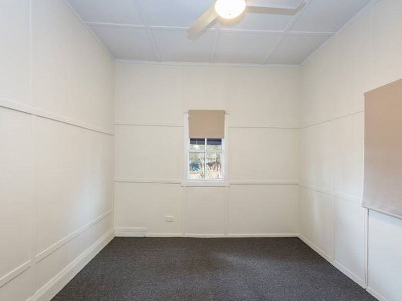 32 Dixon St, Wulkuraka QLD 4305