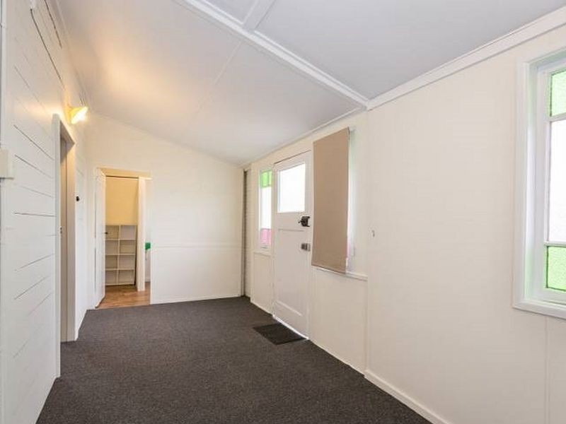 32 Dixon St, Wulkuraka QLD 4305