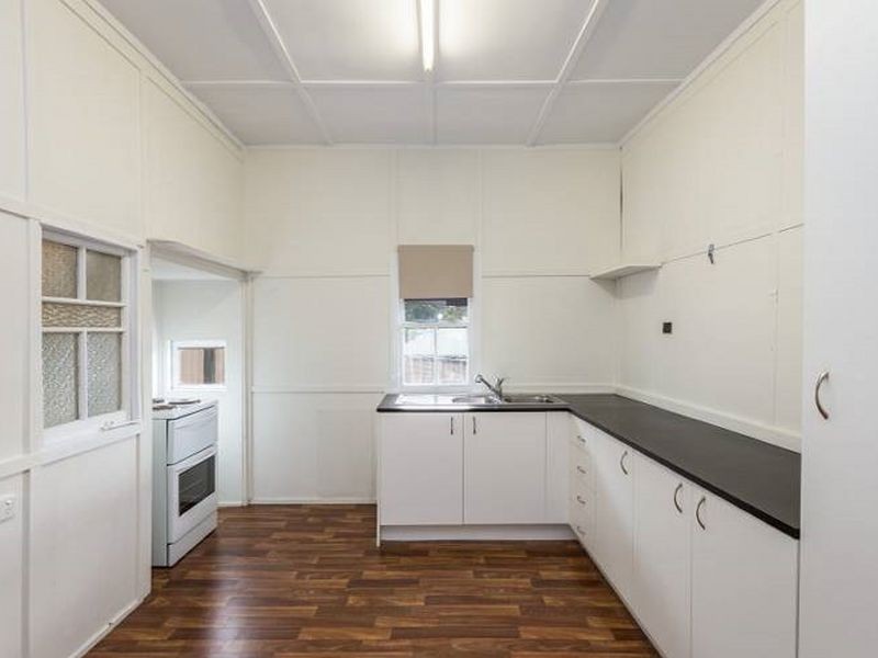 32 Dixon St, Wulkuraka QLD 4305