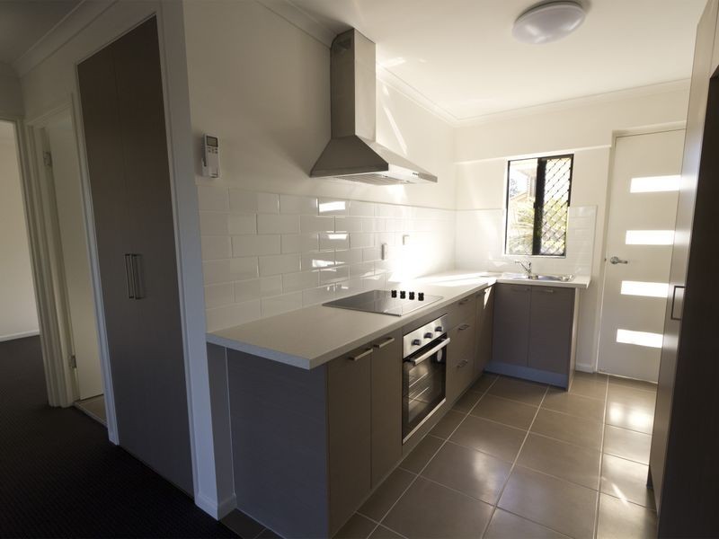 1/166 Blackstone Rd, Silkstone QLD 4304