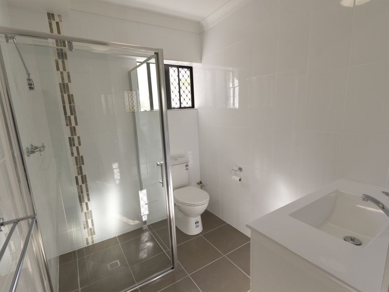 1/166 Blackstone Rd, Silkstone QLD 4304