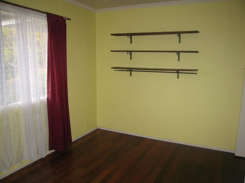 21 Pickering st, Riverview QLD 4303