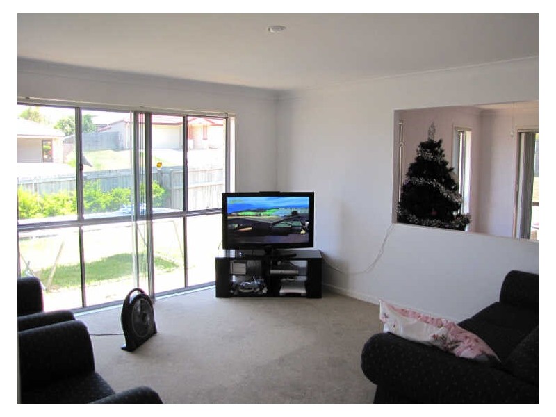 16 Sutherland Crescent, Goodna QLD 4300