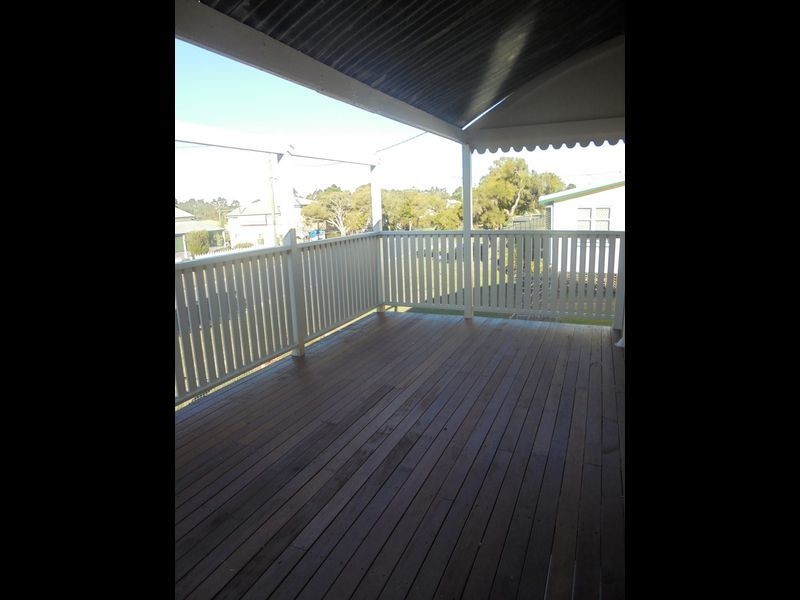 3 Edward Street, One Mile QLD 4305