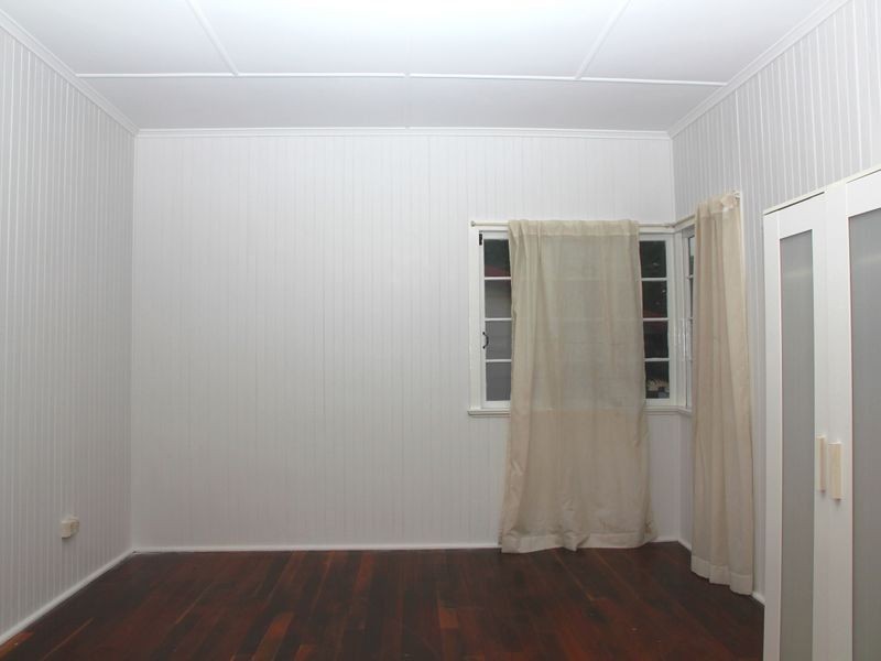 2 Jones Street, Bundamba QLD 4304