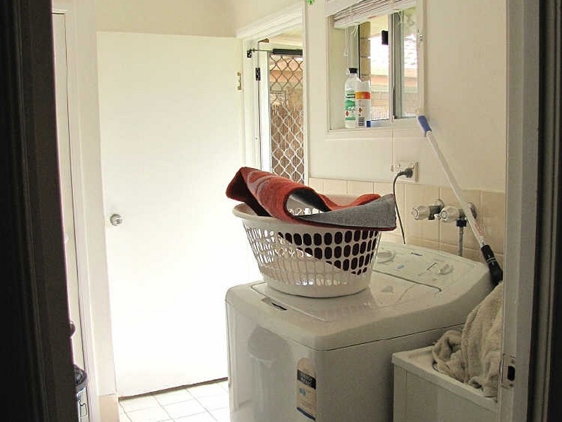 2/15 Mooney Close, Goodna QLD 4300