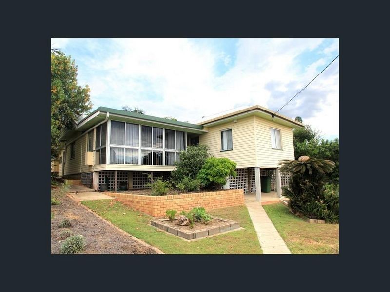 2 Soudan Street, North Booval QLD 4304