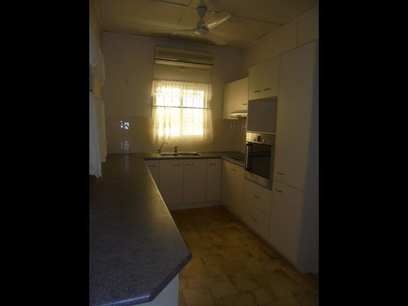 2 Soudan Street, North Booval QLD 4304