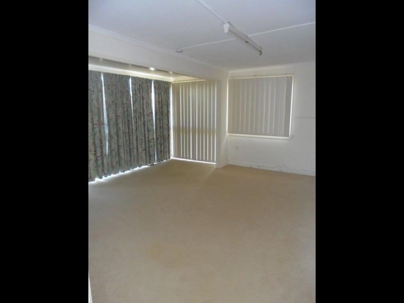 2 Soudan Street, North Booval QLD 4304