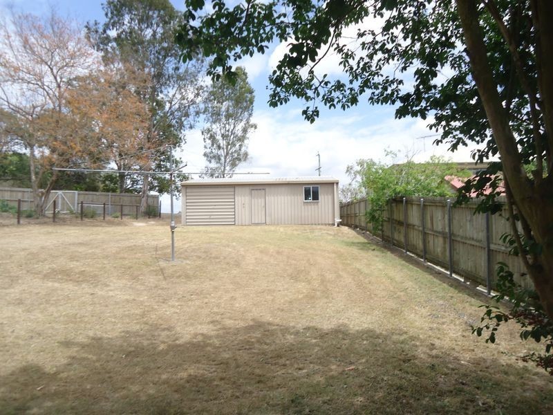 11 Gibbs St, Churchill QLD 4305