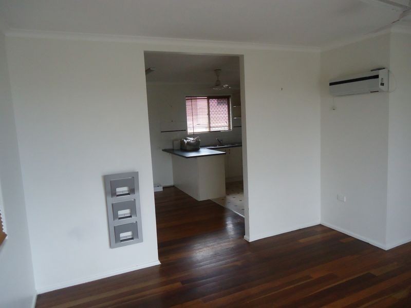 11 Gibbs St, Churchill QLD 4305