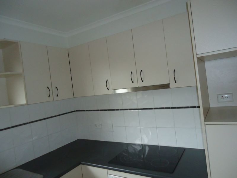 11 Gibbs St, Churchill QLD 4305