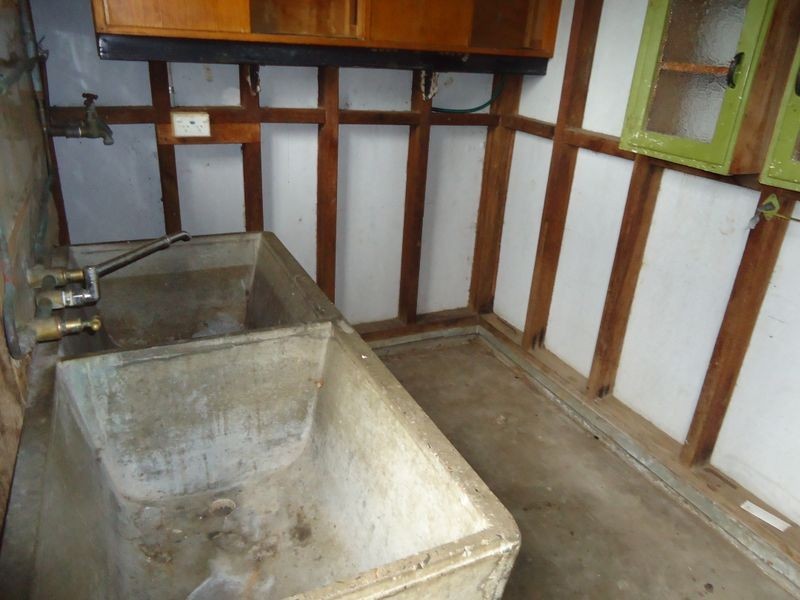 11 Gibbs St, Churchill QLD 4305