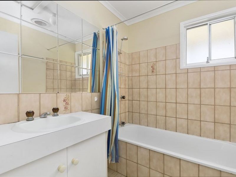 16 Harnell Court, Goodna QLD 4300