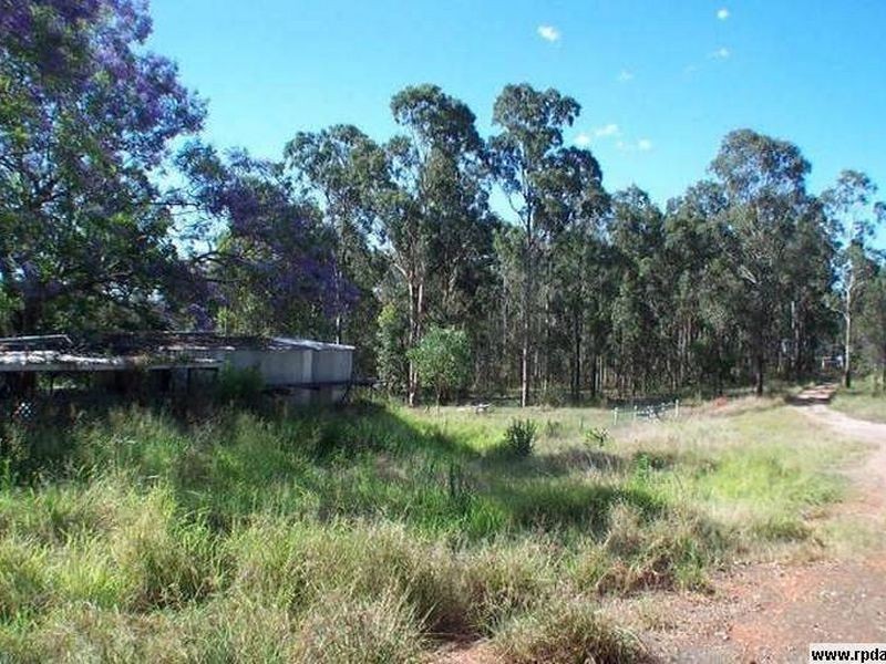 18 Brittains Road, Bellbird Park QLD 4300