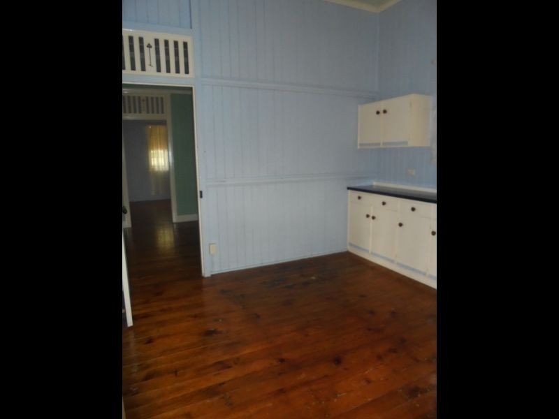 10 Bennett St, East Ipswich QLD 4305