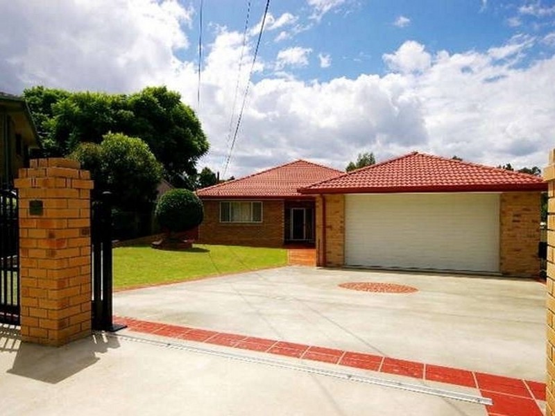 5 Eleanor Court, Camira QLD 4300