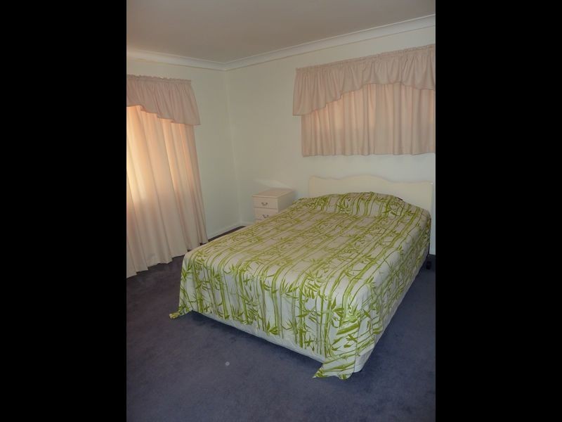 5 Eleanor Court, Camira QLD 4300