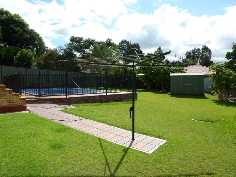 5 Eleanor Court, Camira QLD 4300