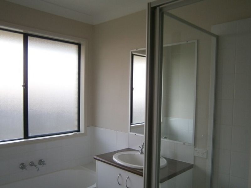 14 Dornoch Crescent, Raceview QLD 4305