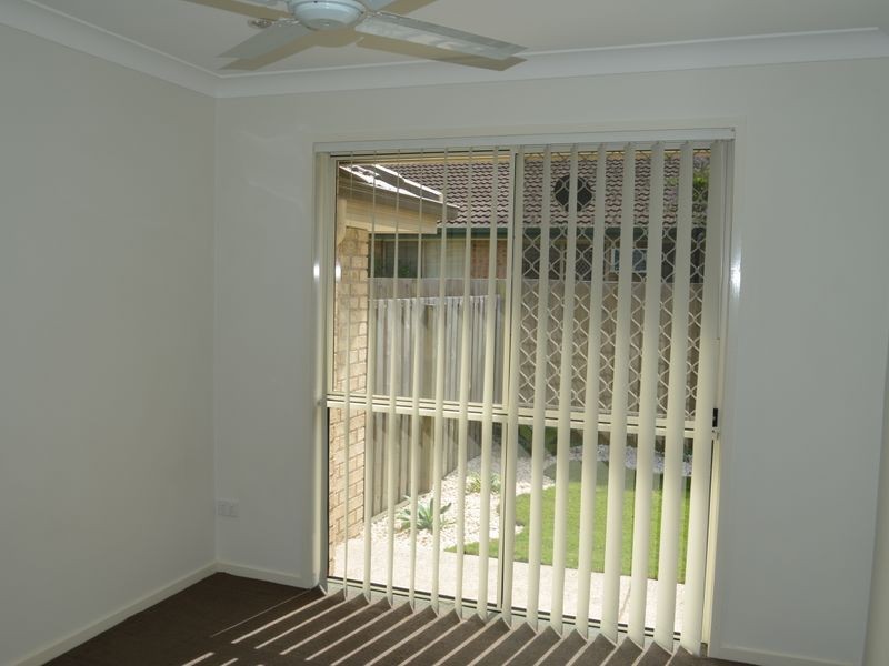 2/8 Rosegum Place, Redbank Plains QLD 4301
