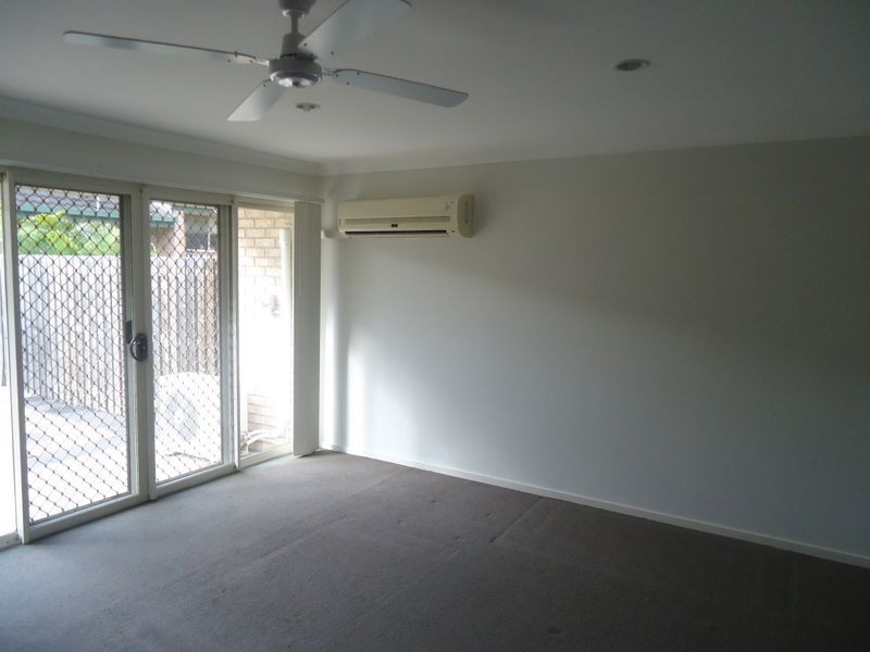 2/8 Rosegum Place, Redbank Plains QLD 4301