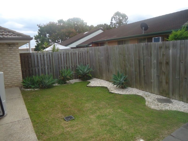 2/8 Rosegum Place, Redbank Plains QLD 4301