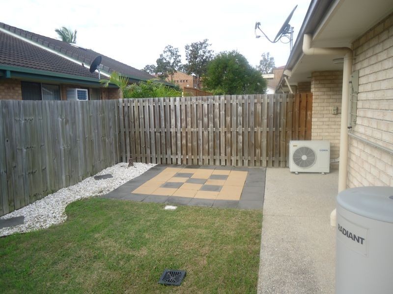 2/8 Rosegum Place, Redbank Plains QLD 4301
