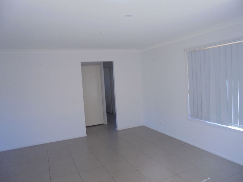 5 Willowtree Drive, Flinders View QLD 4305