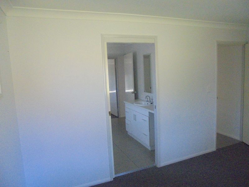 5 Willowtree Drive, Flinders View QLD 4305
