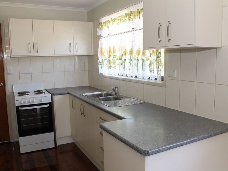 49a Omar st, West Ipswich QLD 4305