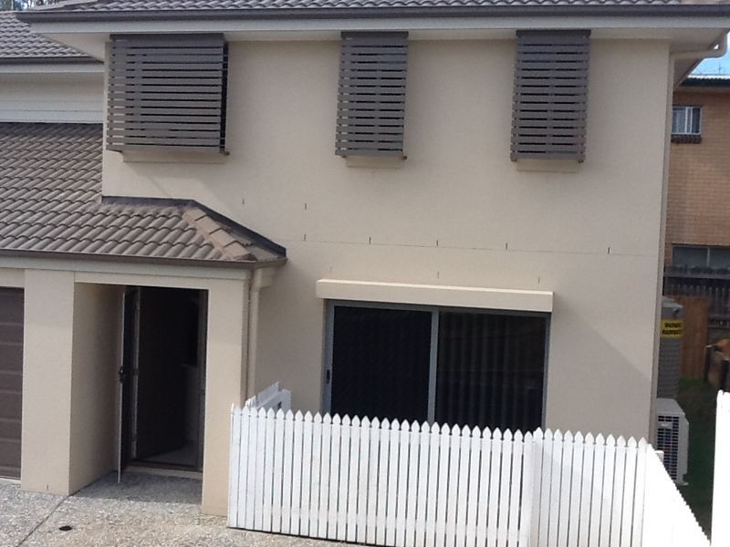 2/4 Gibbs St, Churchill QLD 4305