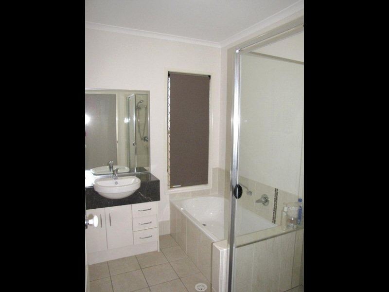 10 Jenny McMahon Court, Goodna QLD 4300