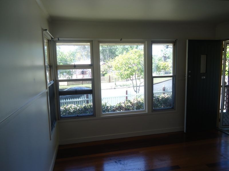 2 Baillieston st, Leichhardt QLD 4305