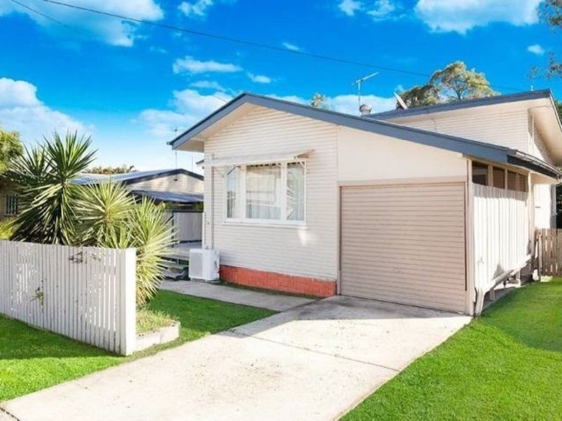 165 South Station Rd, Silkstone QLD 4304