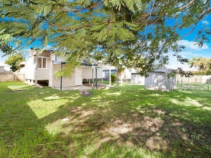 165 South Station Rd, Silkstone QLD 4304