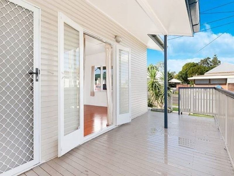 165 South Station Rd, Silkstone QLD 4304