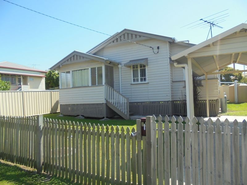 38 George St, Silkstone QLD 4304