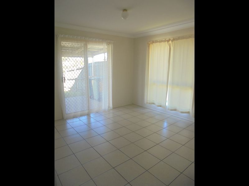1 Redwood Place, Yamanto QLD 4305