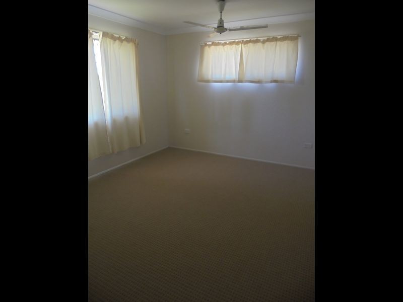 1 Redwood Place, Yamanto QLD 4305