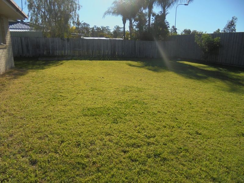 1 Redwood Place, Yamanto QLD 4305