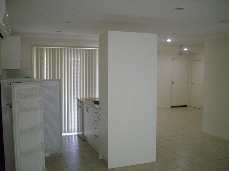 15/8 Rosegum Place, Redbank Plains QLD 4301