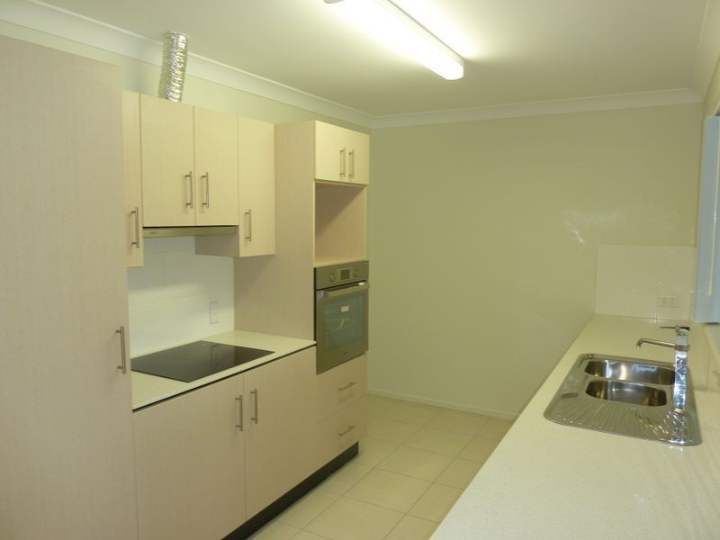 1/76A Jones Road, Bellbird Park QLD 4300