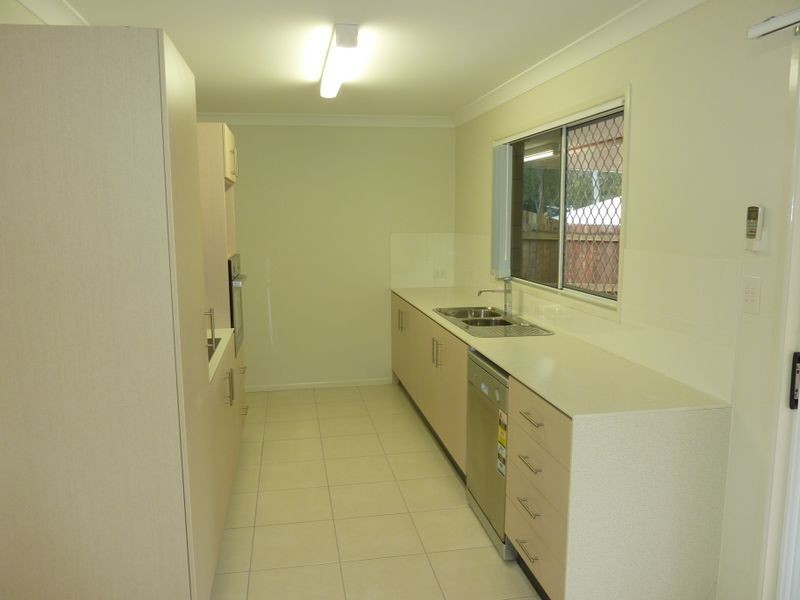 1/76A Jones Road, Bellbird Park QLD 4300