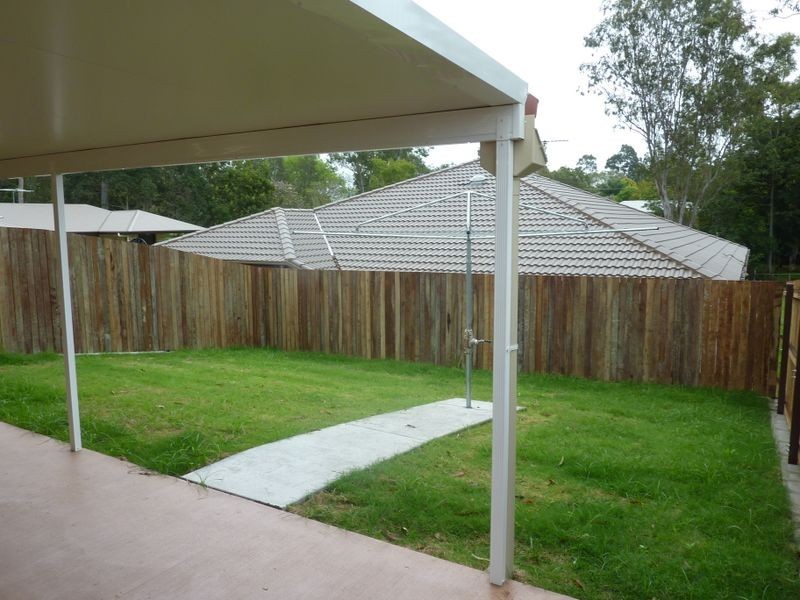 2/76A Jones Road, Bellbird Park QLD 4300