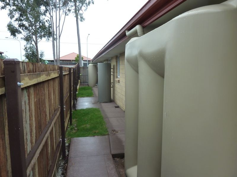 2/76A Jones Road, Bellbird Park QLD 4300