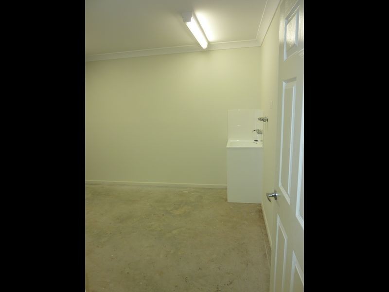 2/76A Jones Road, Bellbird Park QLD 4300